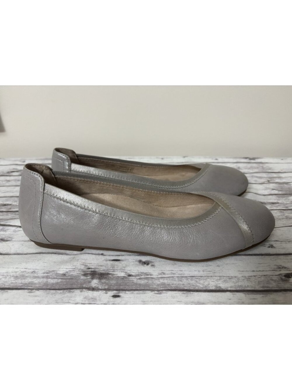 Vionic‎ Carroll Ballet Flats Women's Size 9.5 Gray Slip-On Shoes Comfort